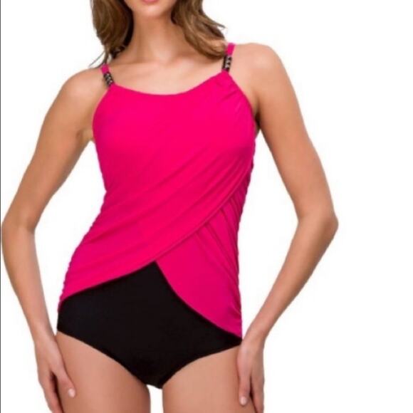Aqua Green NWT Drape Front Pink and Black One-Piece Swimsuit Small - Picture 1 of 13